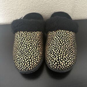 SOREL Nakiska Youth Girls Faux Fur Slippers Size 3 Black Gold Animal Print Warm